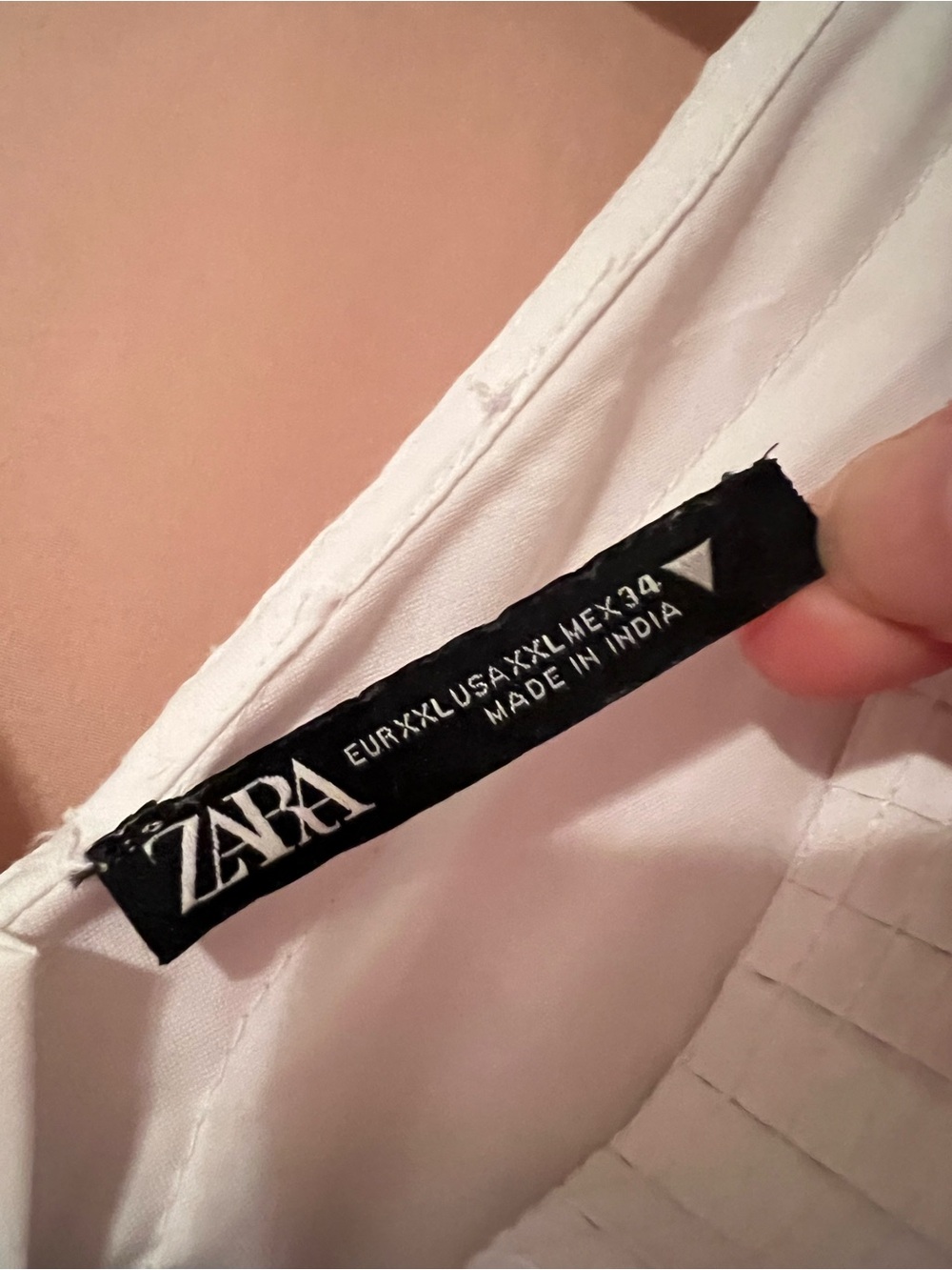 Zara White Pleated Ruffle V neck and back Top - Picture 2 of 5
